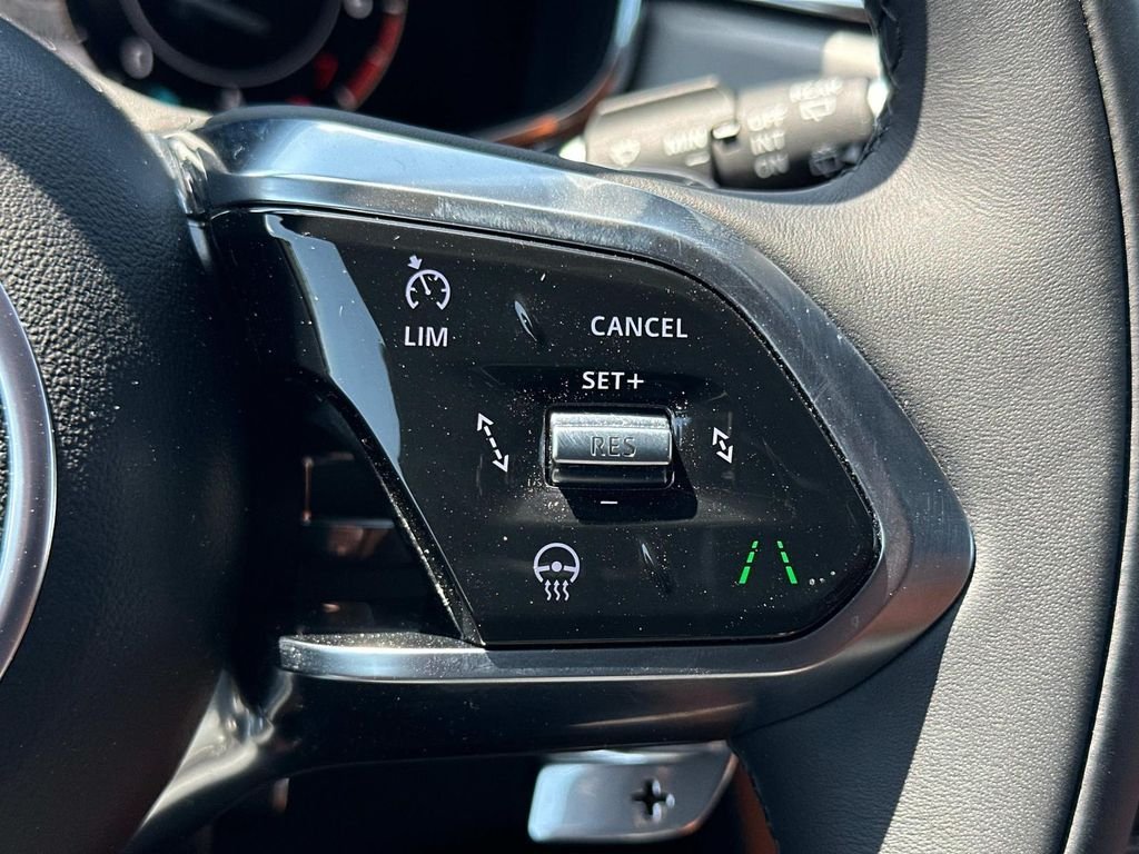 2025 Jaguar F-PACE R-Dynamic S - Photo 7