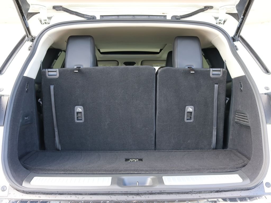 Certified Used 2023 White INFINITI Sensory image 36
