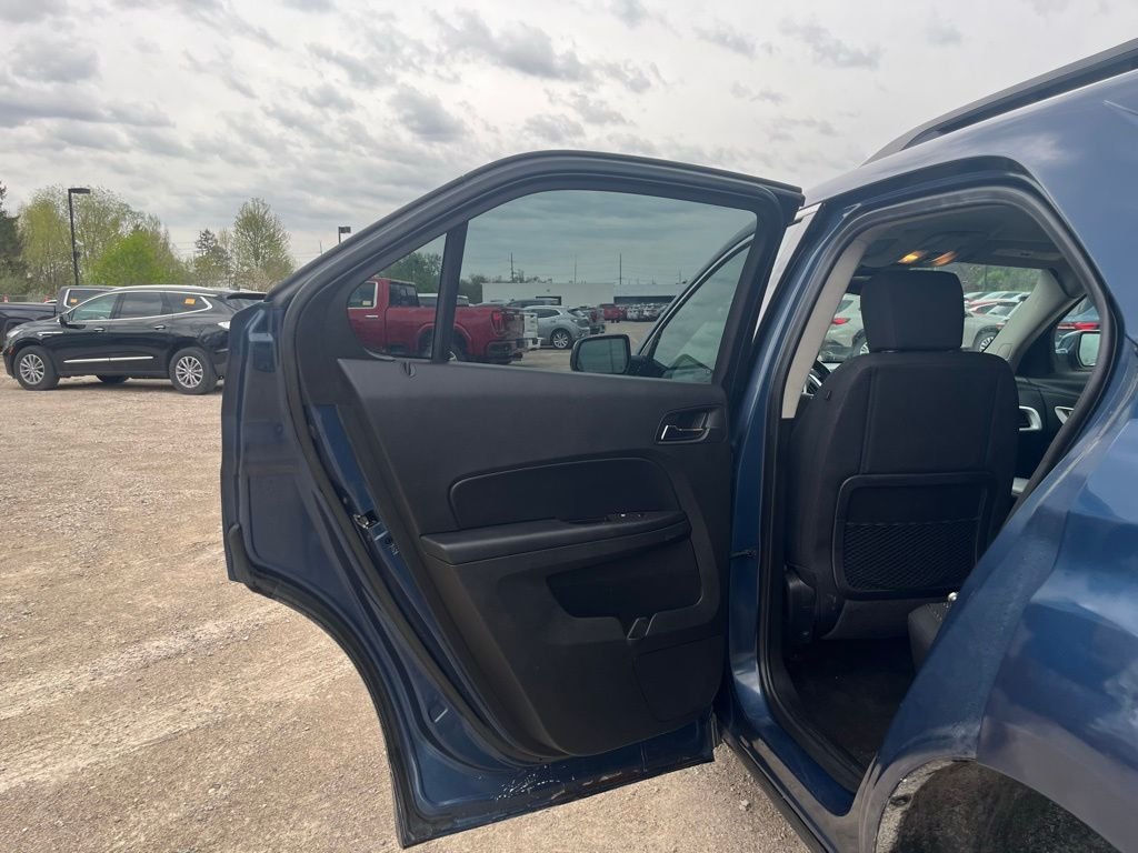 Used 2017 Patriot Blue Metallic Chevrolet LT image 29