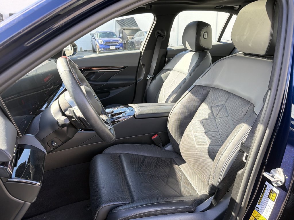 Certified Used 2024 Blue BMW M60 image 3