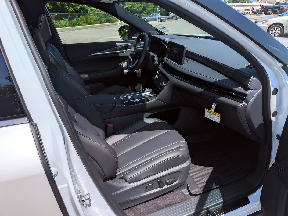 New 2027 Radiant White/Black Obsidian INFINITI SPORT image 21