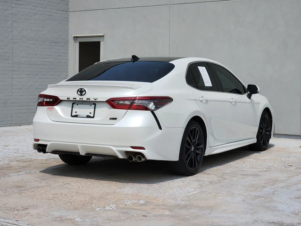 Used 2022 Wind Chill Pearl Toyota XSE image 8