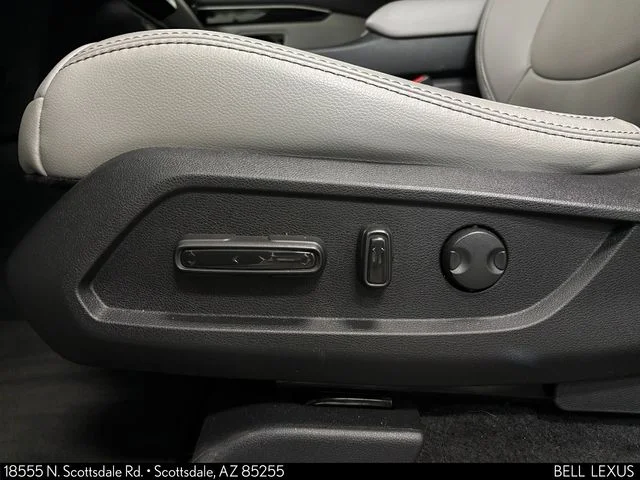 Used 2024 White Honda Touring image 12