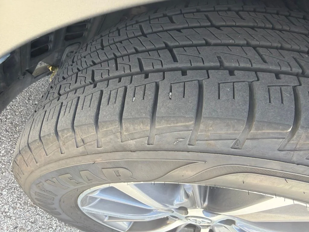 Used 2019 Gray Toyota XLE image 5