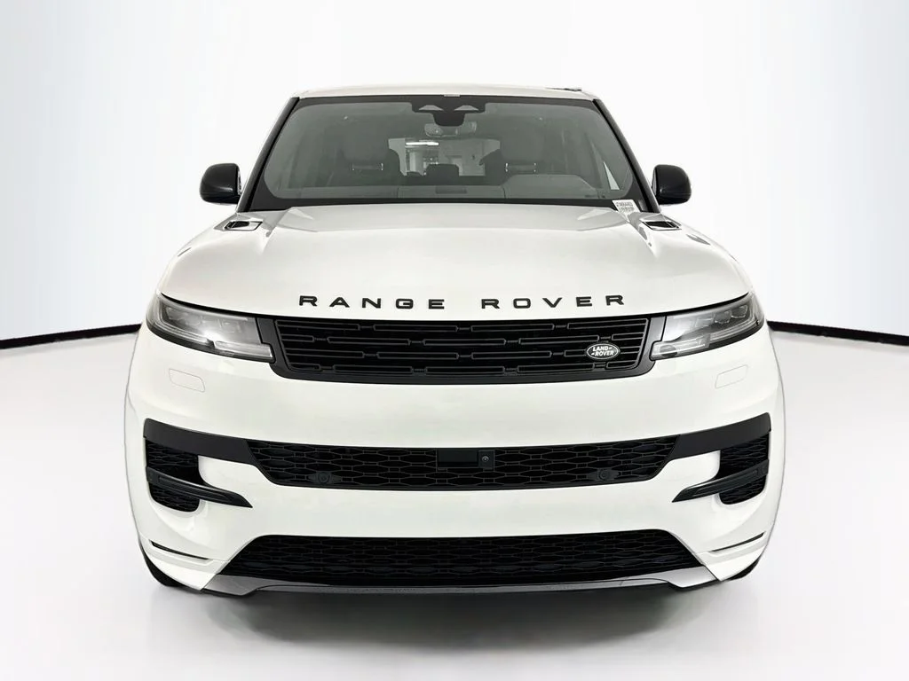 New 2026 Fuji White Land Rover Dynamic SE image 2