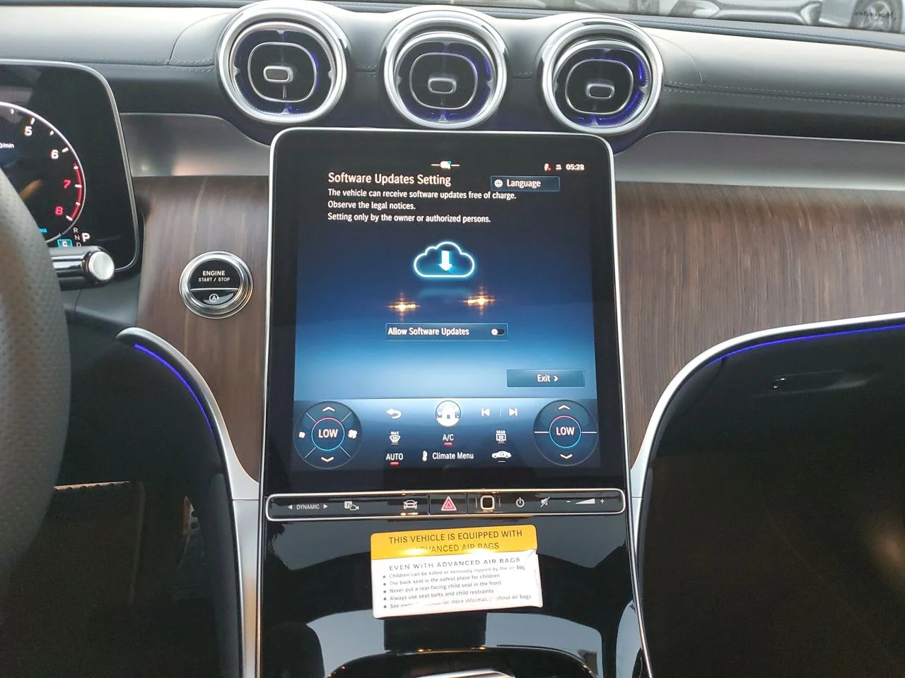 New 2026 Graphite Grey Metallic Mercedes-Benz GLC 300 image 14