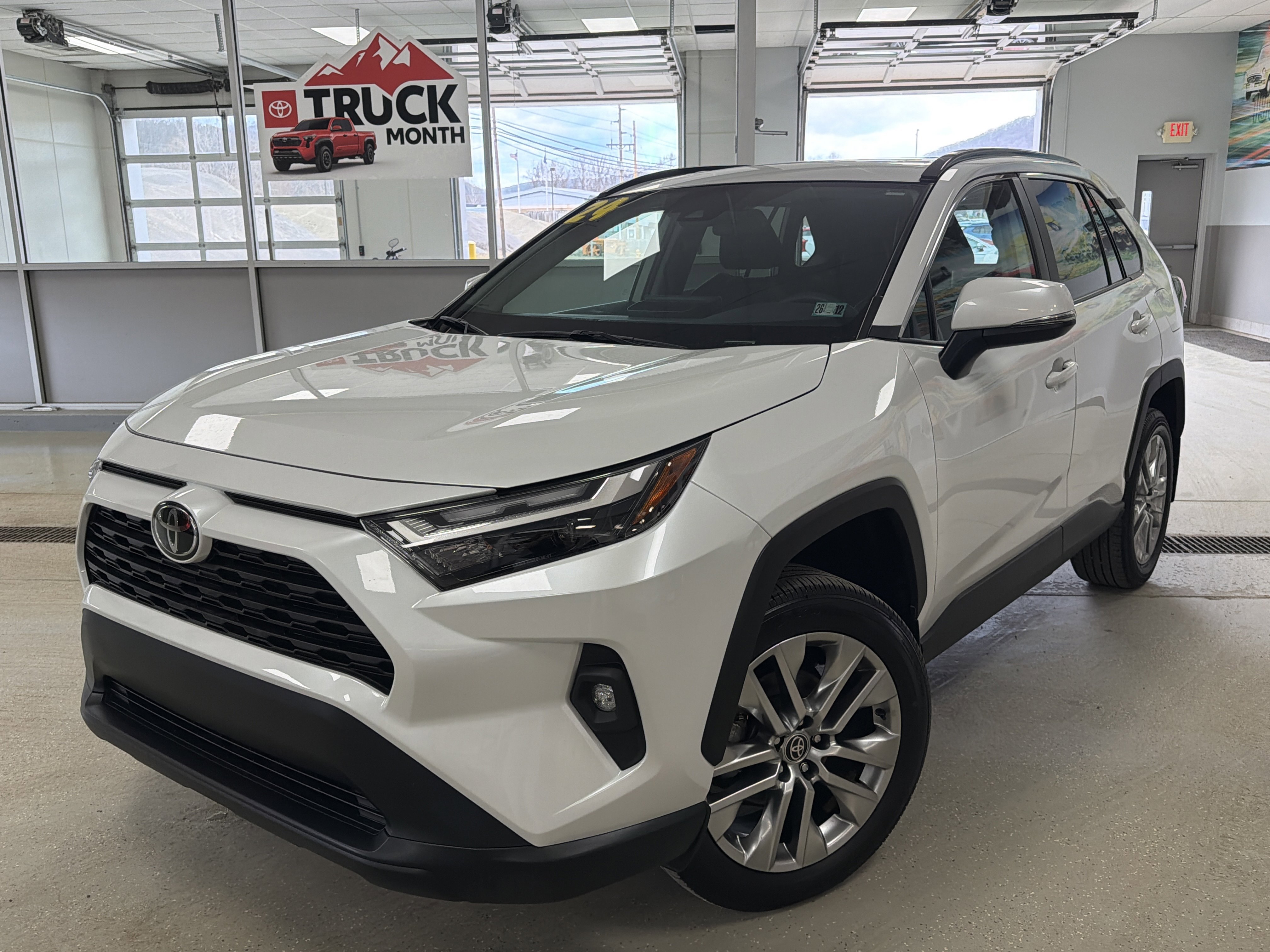 2024 Toyota RAV4 XLE Premium