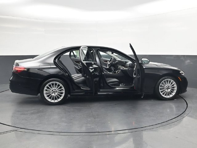 Used 2023  Mercedes-Benz E 350 image 37