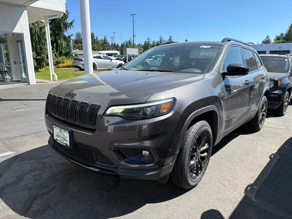 2023 Jeep Cherokee Altitude Lux 4X4's photo