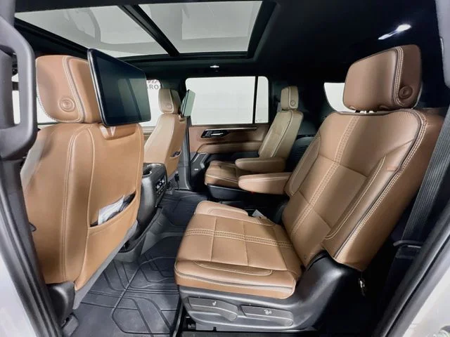 Used 2025 Beige Chevrolet High Country image 24