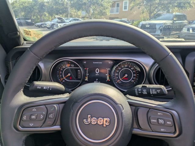 Used 2023 Gray Jeep Sport S image 30