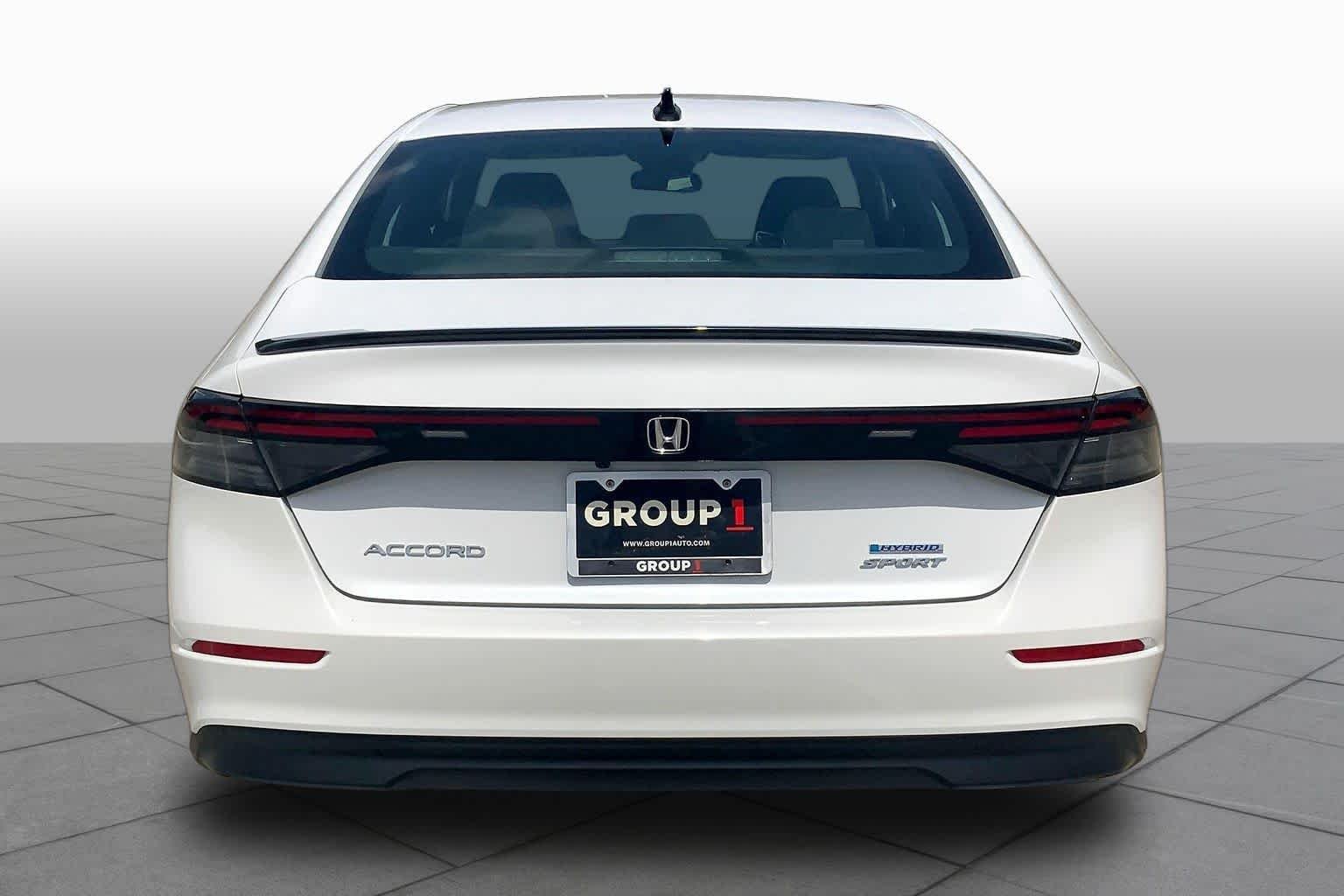 Used 2024 Platinum White Pearl Honda Sport image 5