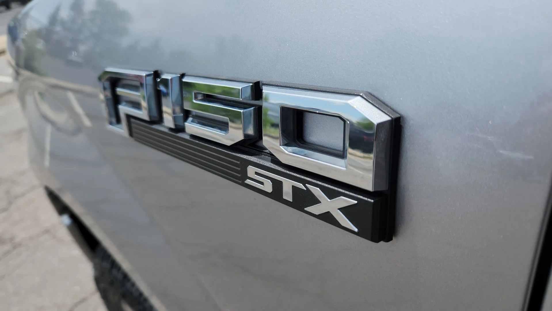 Used 2020 Silver Metallic Ford XL image 14