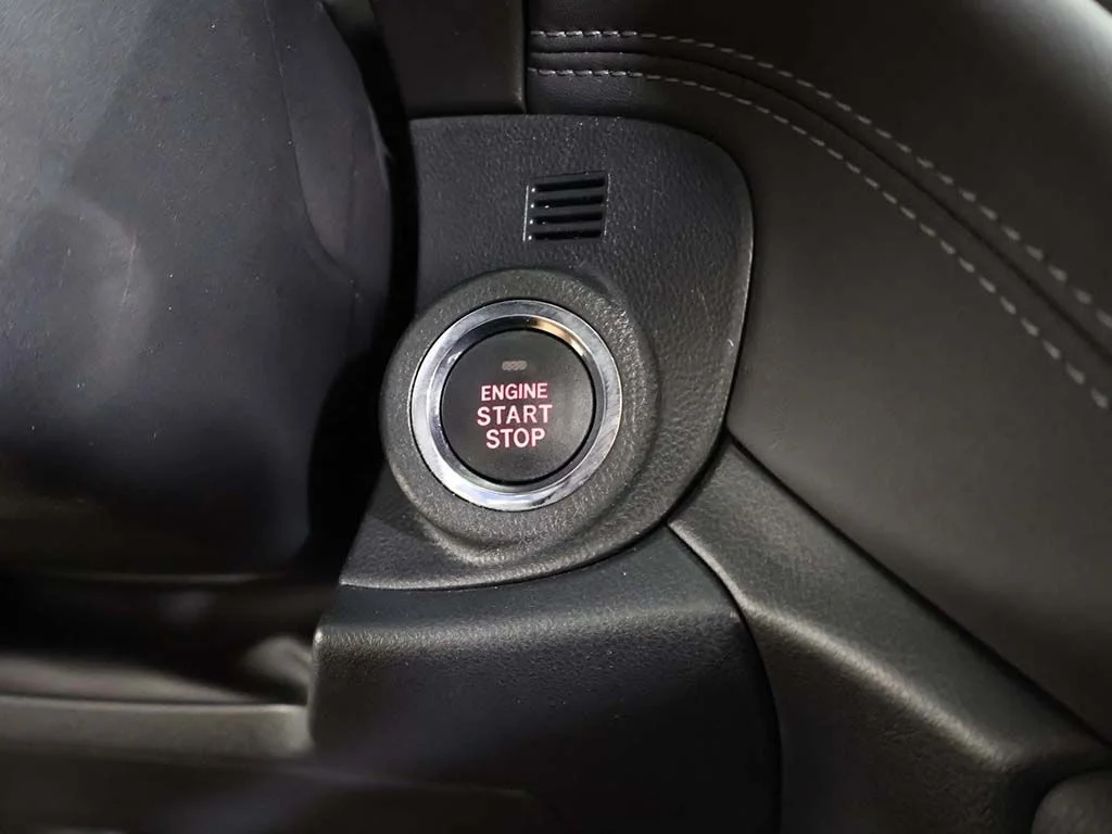 Used 2025 Ice Silver Metallic Subaru Premium image 37