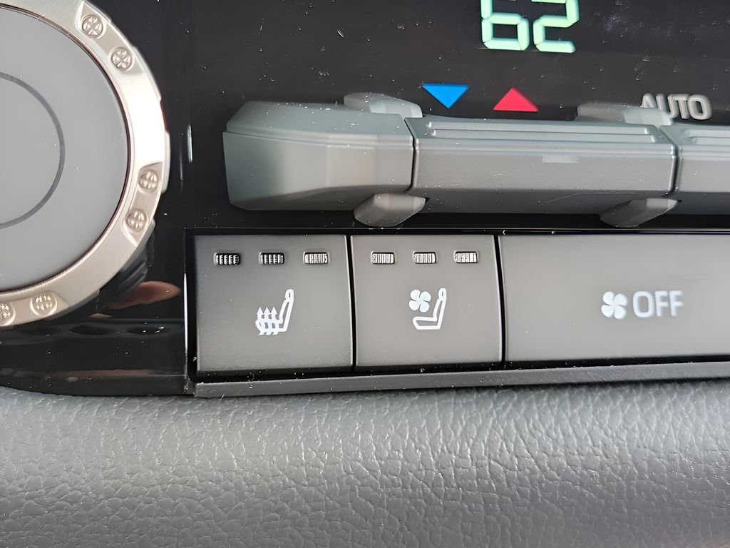 2026 Toyota Tundra Limited - Photo 21
