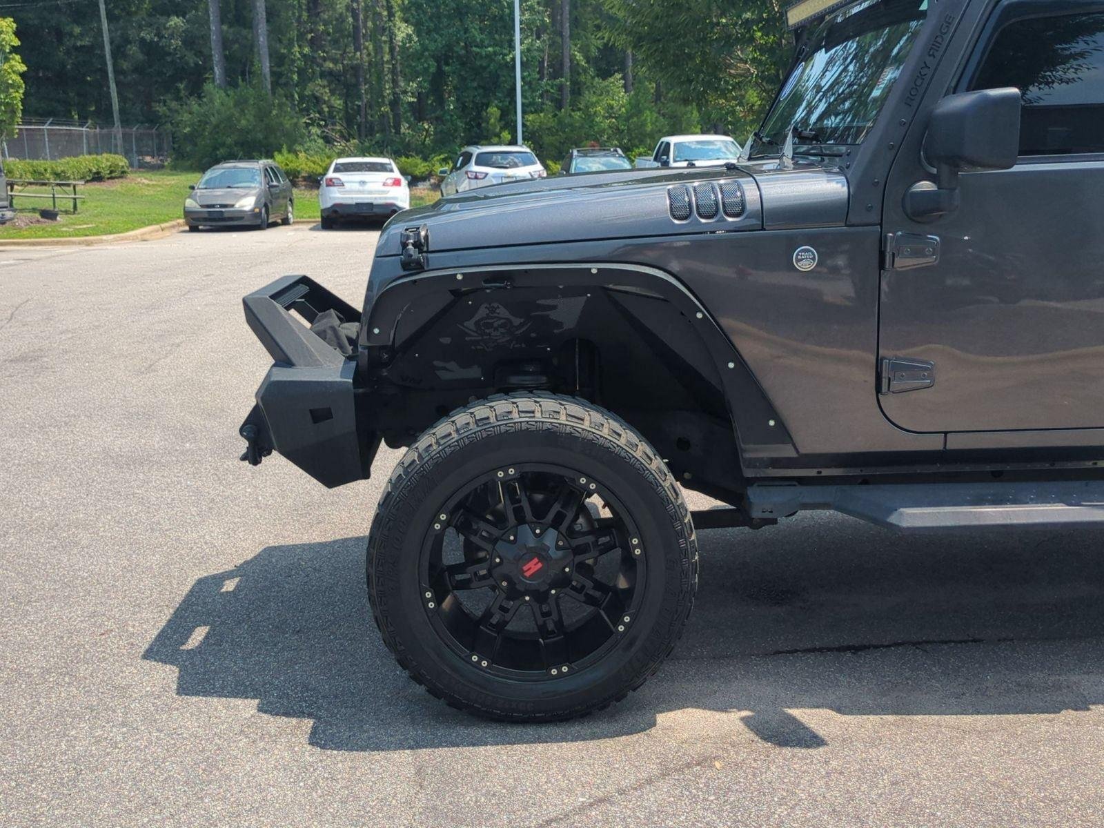 Used 2017 Granite Crystal Metallic Clearcoat Jeep Rubicon image 10