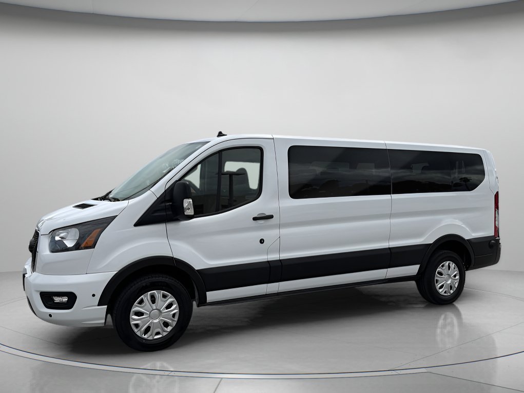 Used 2024 Oxford White Ford XLT image 1