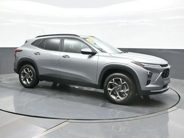 Used 2024 Gray Chevrolet LT image 7