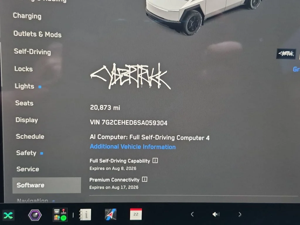 Used 2025  Tesla Long Range image 19