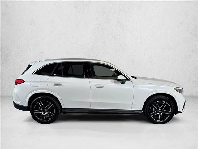 New 2026 MANUFAKTUR Moonlight White Metallic Mercedes-Benz GLC 300 image 34