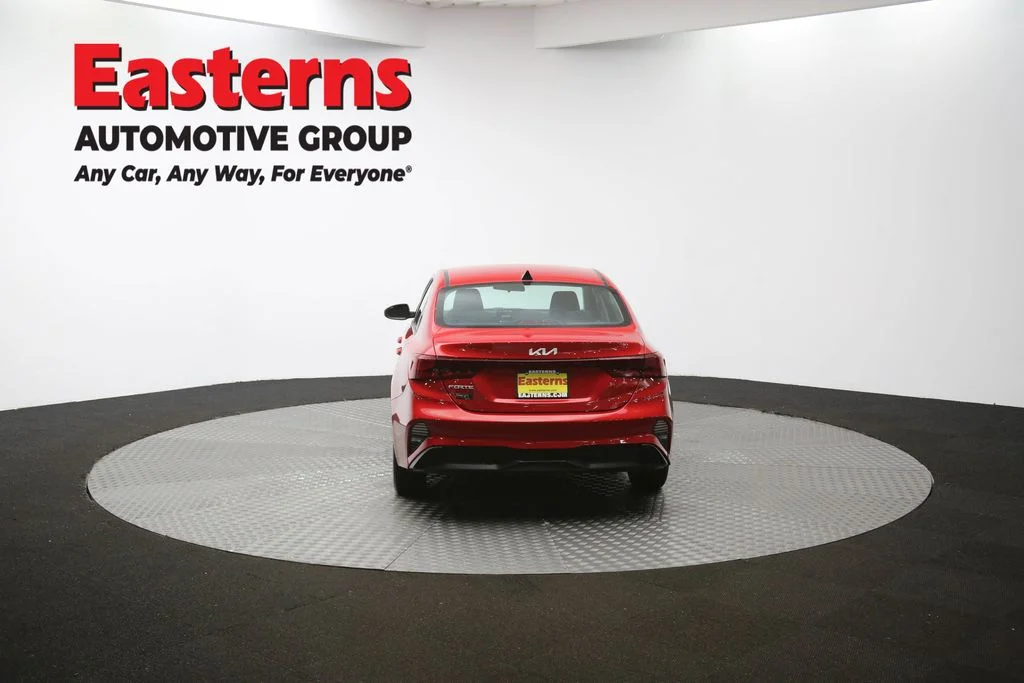 Used 2023 Red Kia LXS image 34