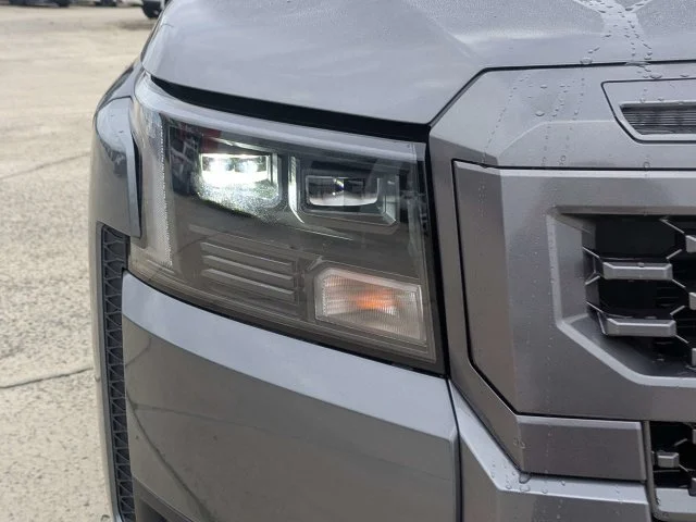 New 2027 Gray Nissan SV image 10