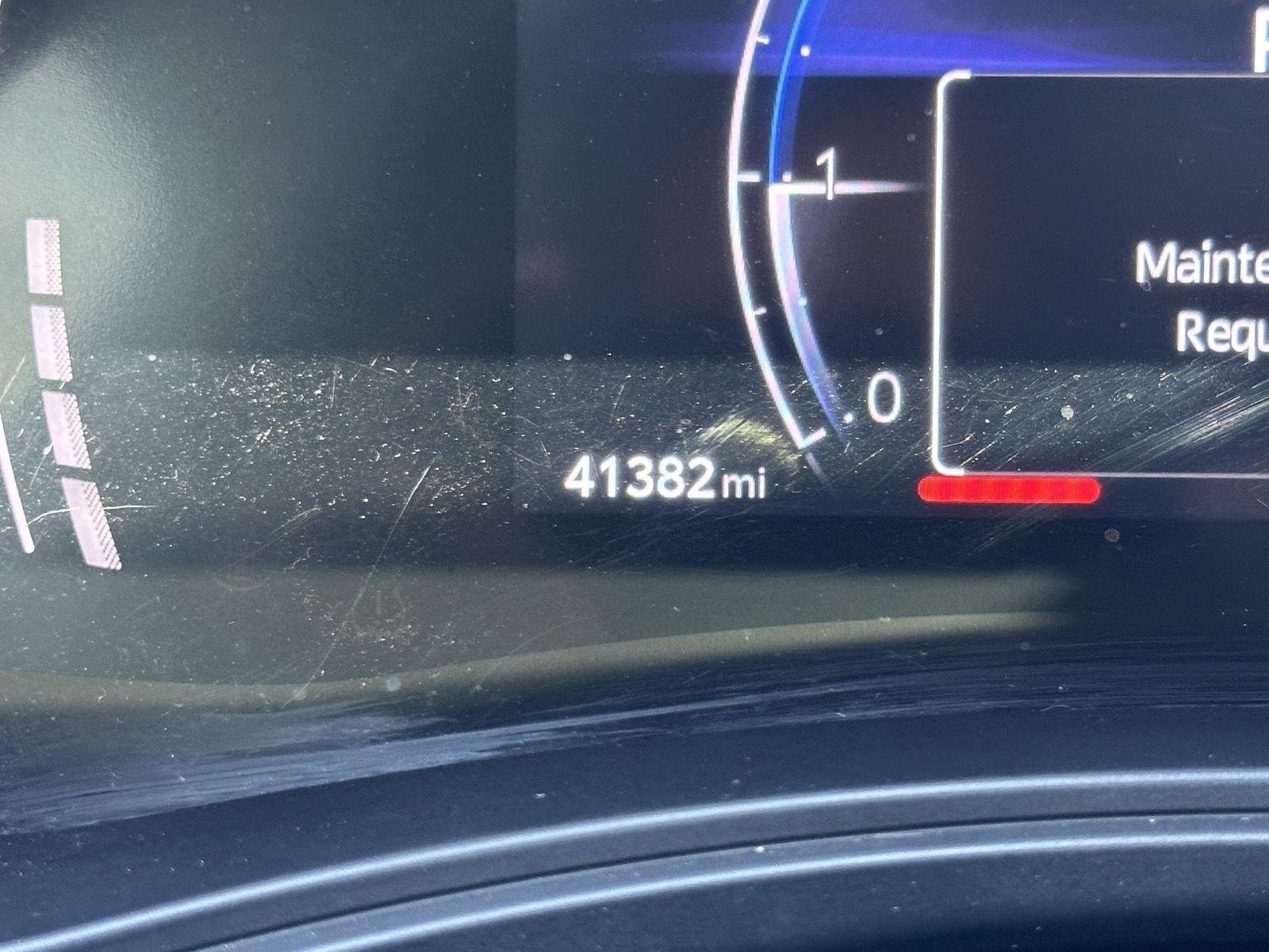 Used 2024 Wind Chill Pearl Toyota XLE image 14