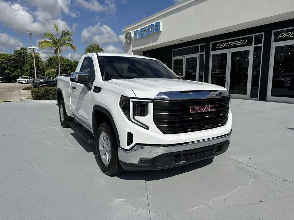Used 2025 Summit White GMC Pro image 7
