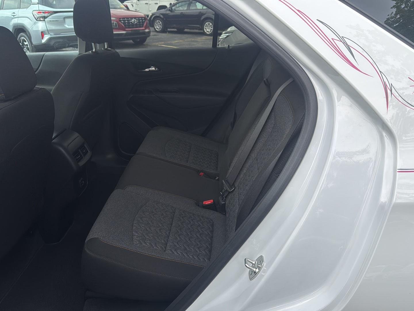 Used 2024 Summit White Chevrolet LT image 19