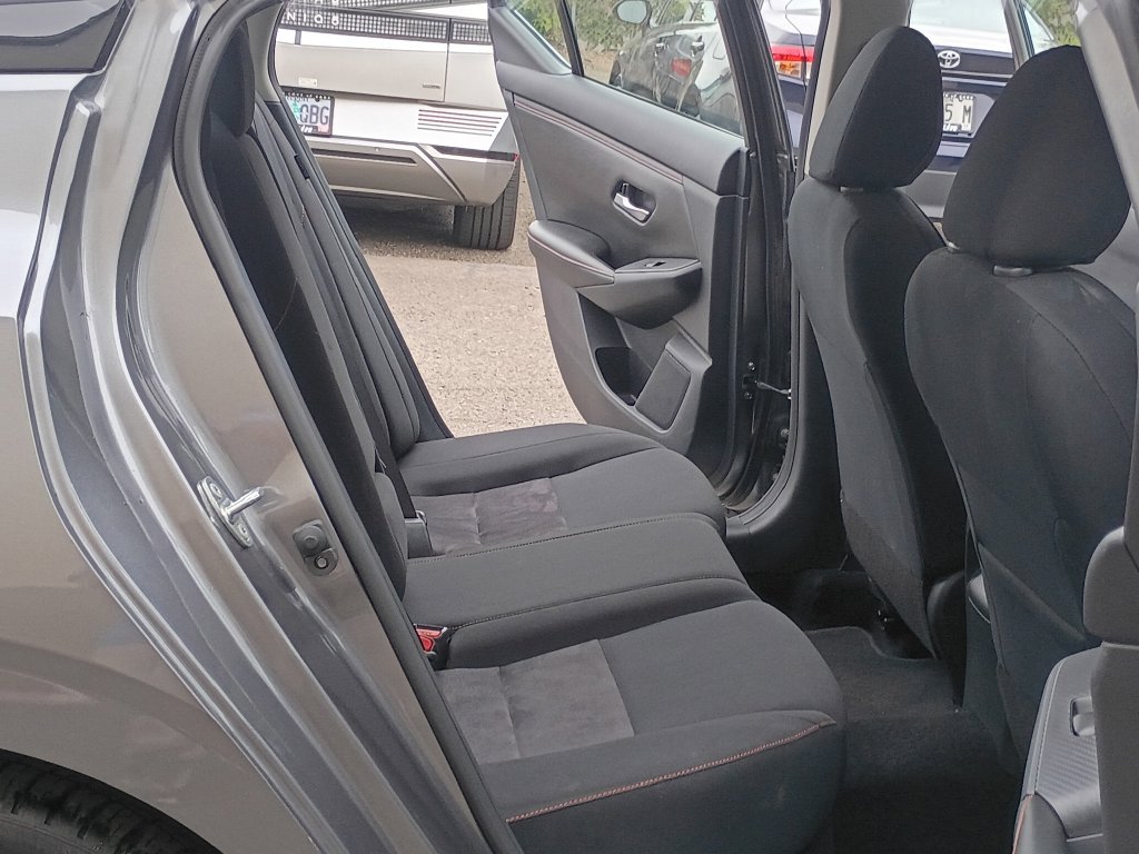 2025 Nissan Sentra SR - Photo 17