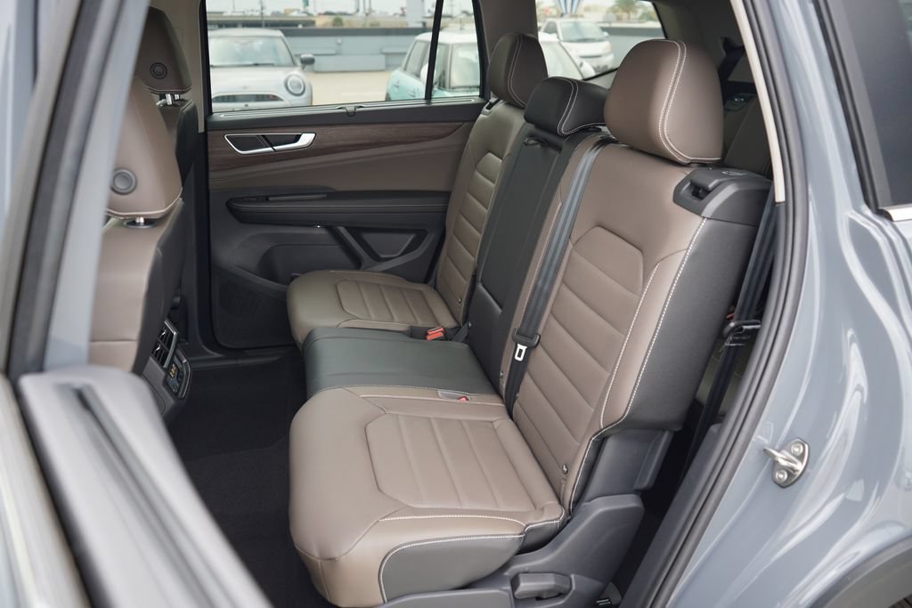 New 2026 Pure Gray Volkswagen SEL image 7
