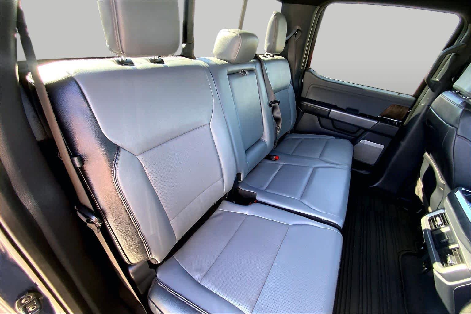 Used 2023 Antimatter Blue Metallic Ford LARIAT image 17