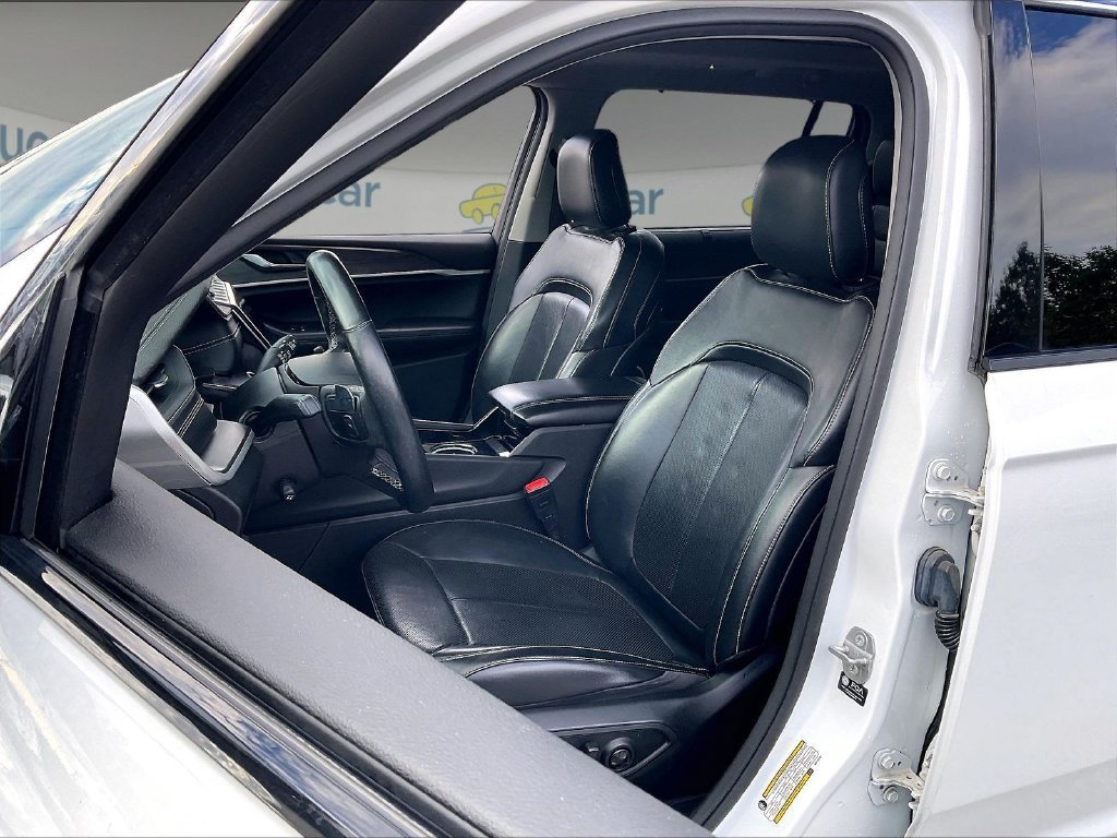 Used 2021 Bright White Clearcoat Jeep Limited image 9