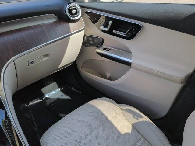 Certified Used 2026 White Mercedes-Benz GLC 300 image 17