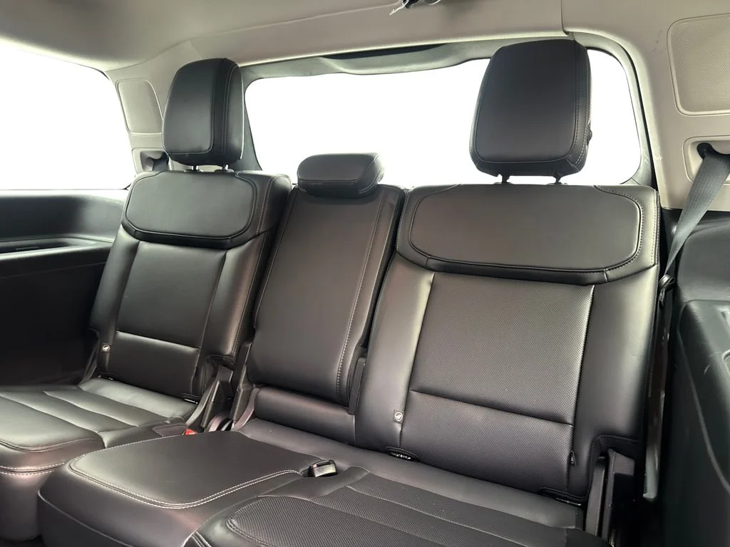 Used 2025 Silver Ford Platinum image 40