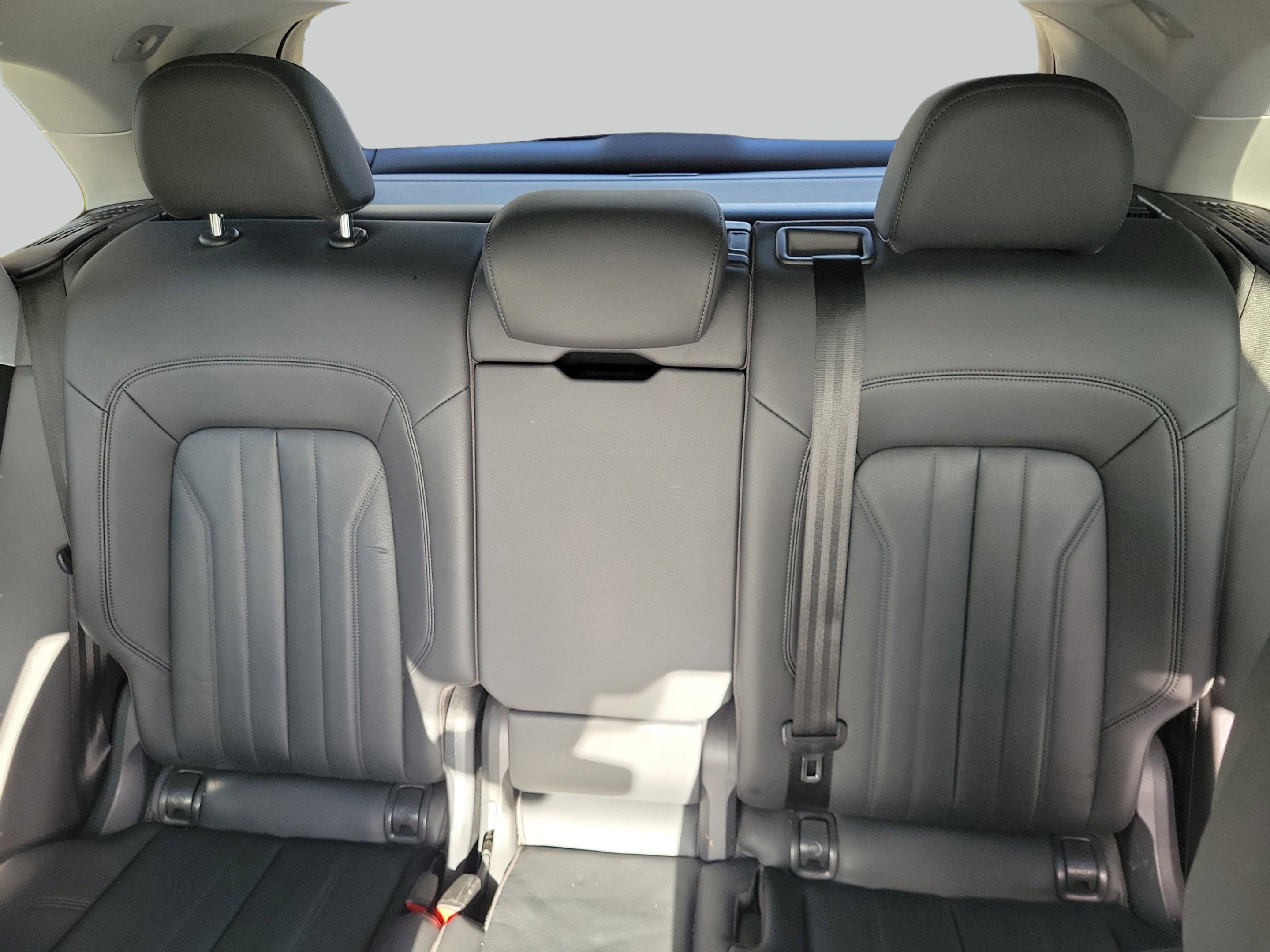 Used 2019  Audi Premium image 10