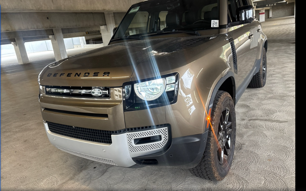 2023 Land Rover Defender S's photo