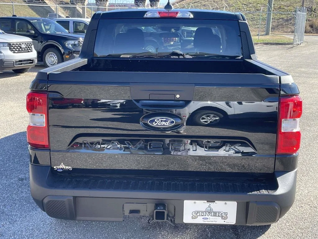New 2026 Black Ford XLT image 4