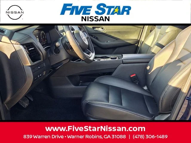 Used 2024 Blue Nissan SL image 5