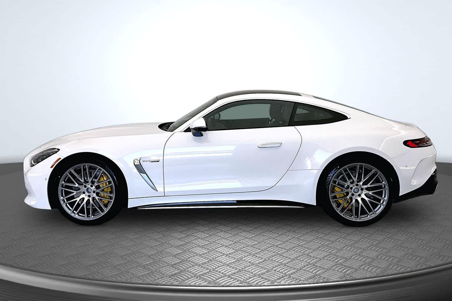 New 2026 MANUFAKTUR Moonlight White Metallic Mercedes-Benz AMG® GT 55 Coupe image 3