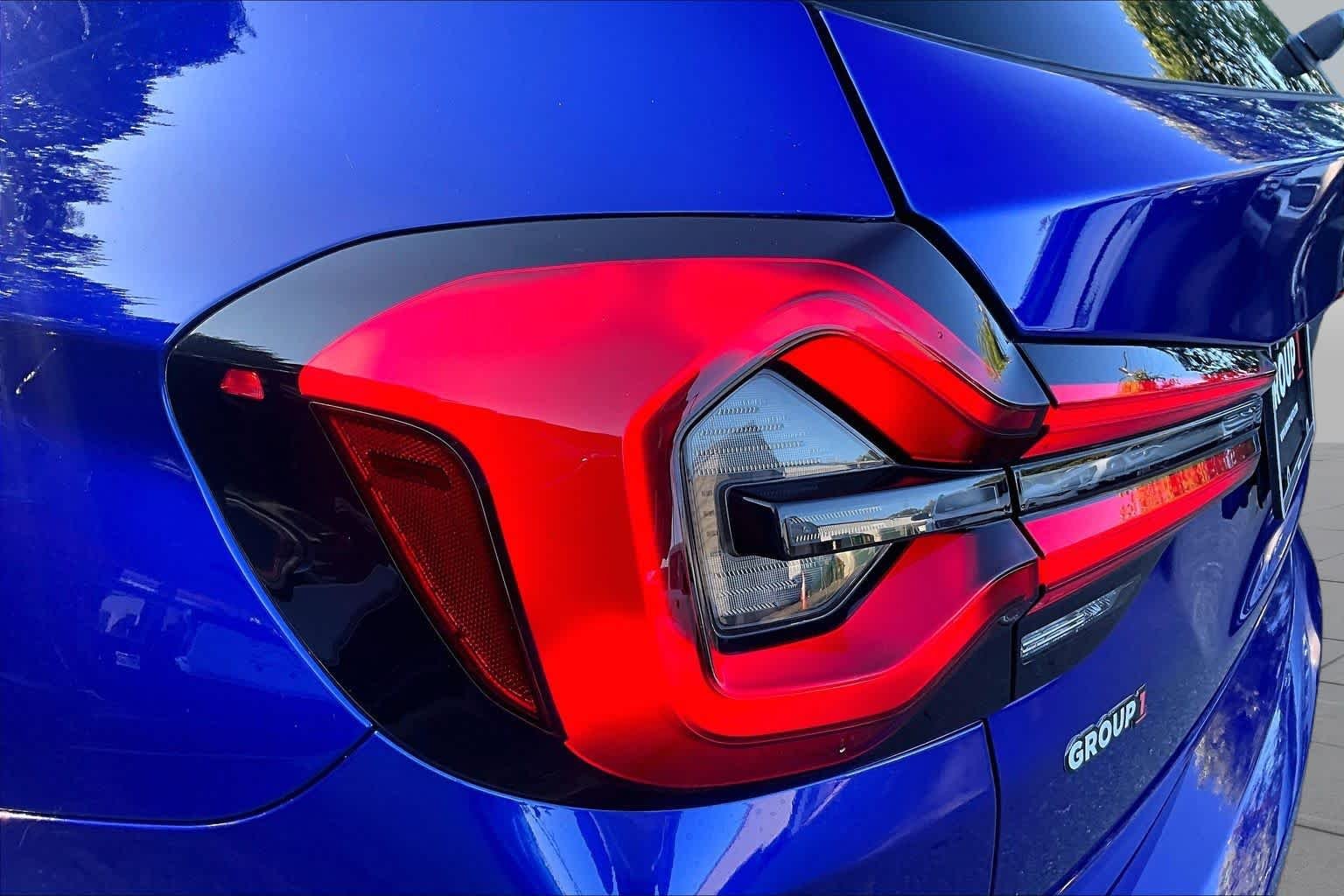 Used 2022 Marina Bay Blue Metallic BMW  image 27