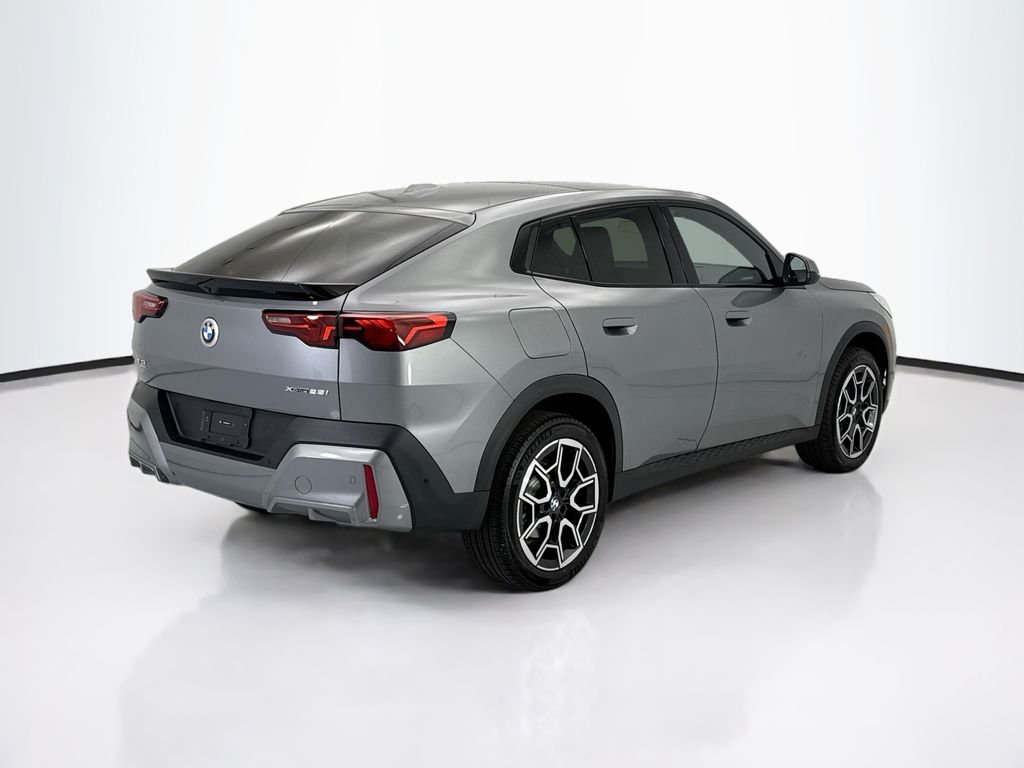 Used 2026 Gray Metallic BMW xDrive28i image 5