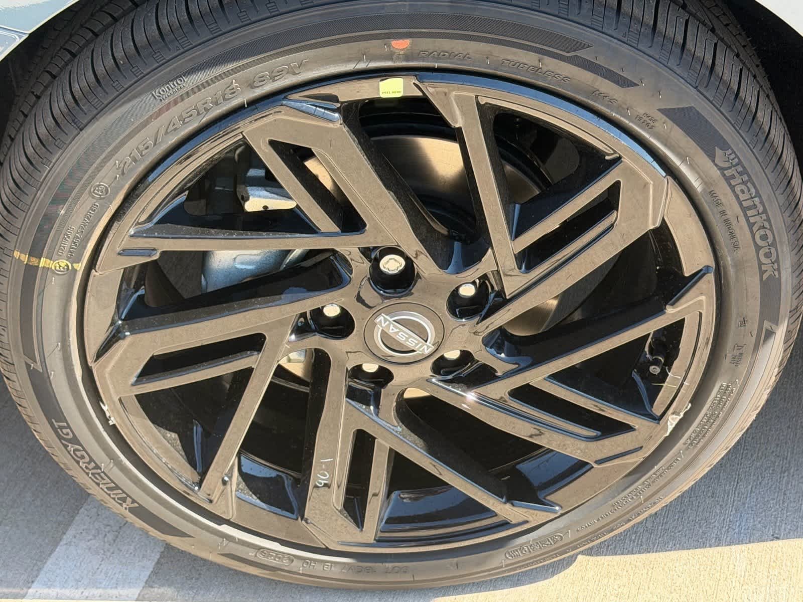 New 2027 Atlantic Gray Metallic/Super Black Nissan SR image 10
