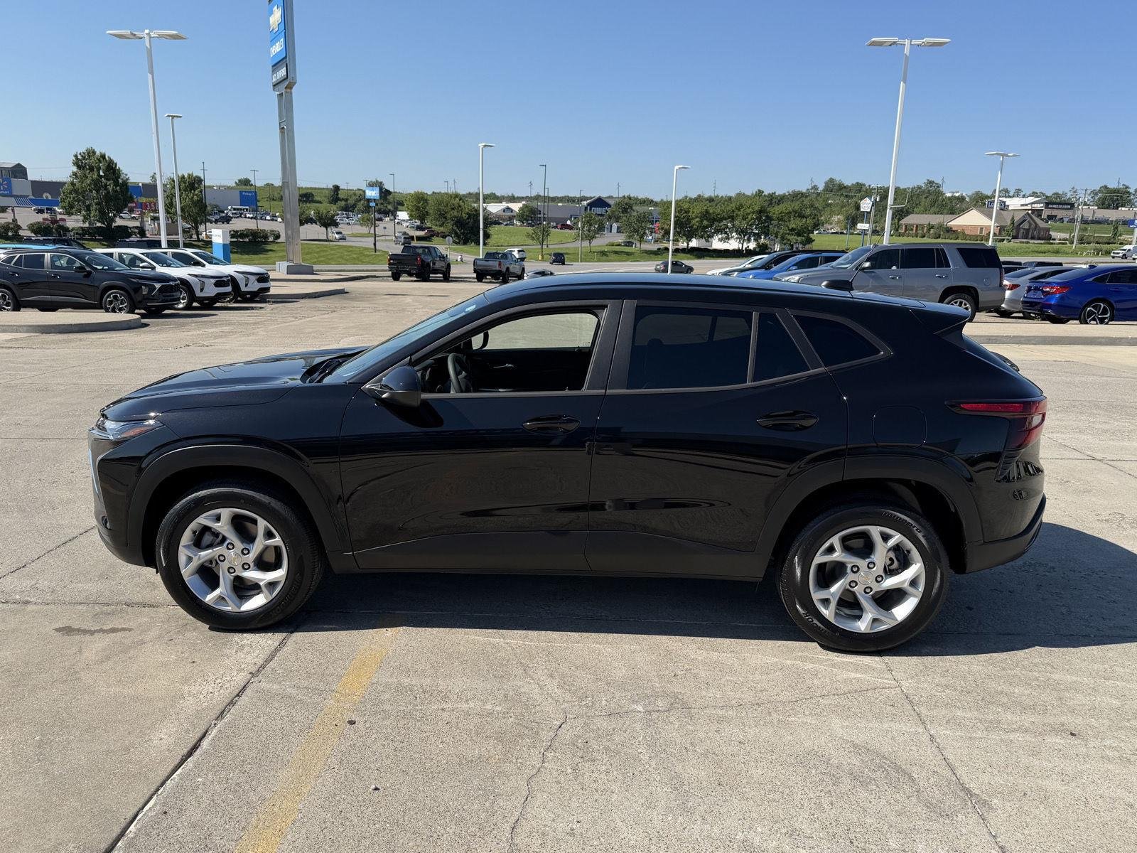 2026 Chevrolet Trax LS - Photo 35
