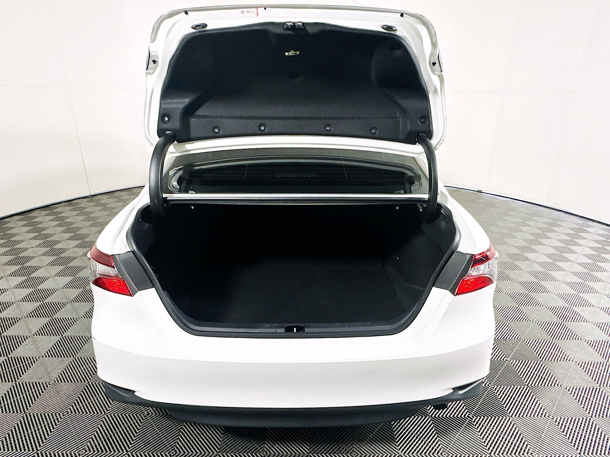 Certified Used 2023 Ice Toyota LE image 30