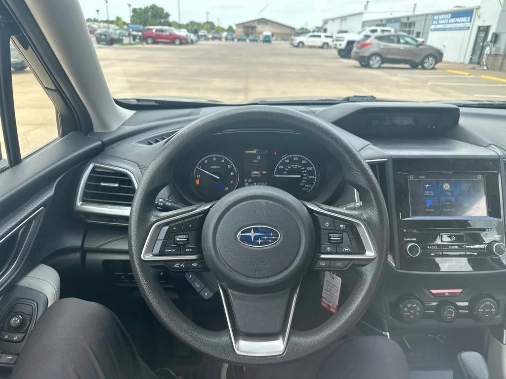 Used 2019 Black Subaru Base image 9