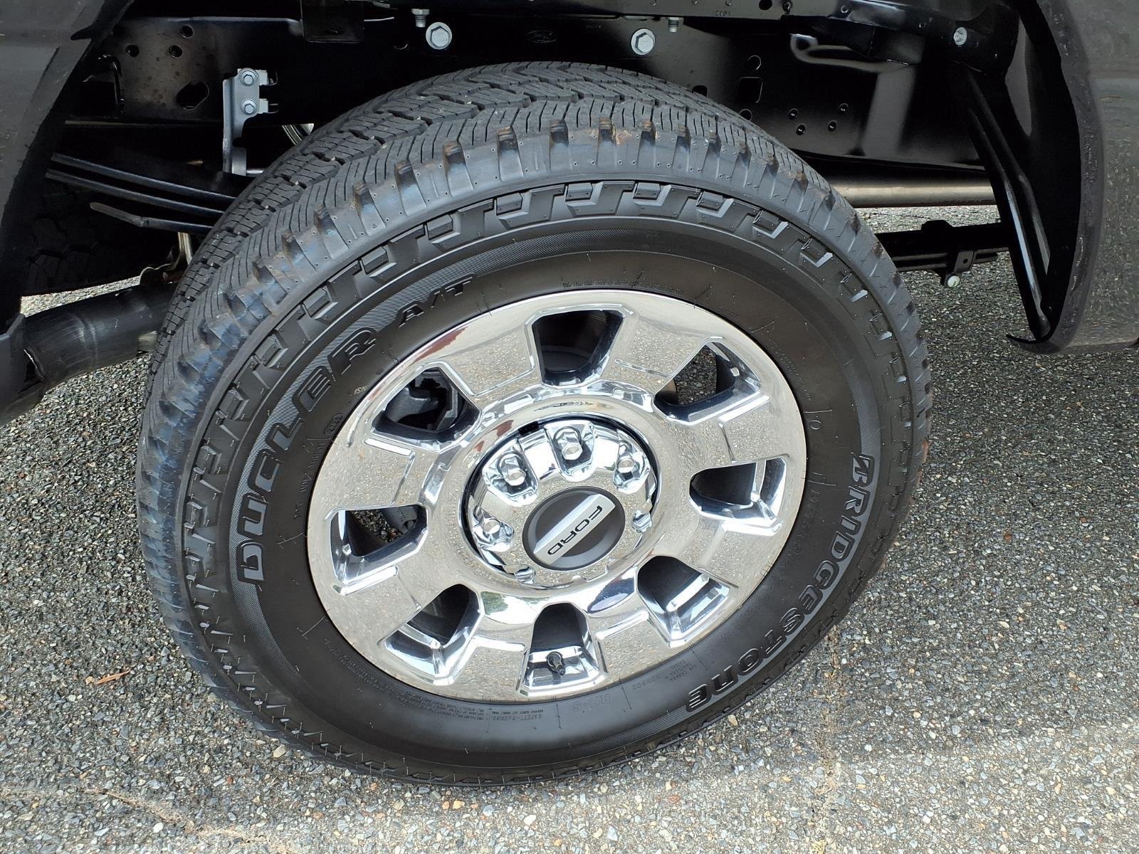 New 2026 Agate Black Metallic Ford F-250® Lariat® image 15