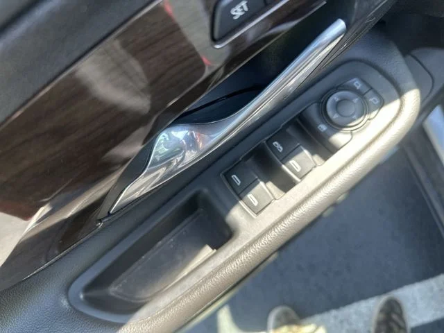 Used 2020 Silver GMC Denali image 19