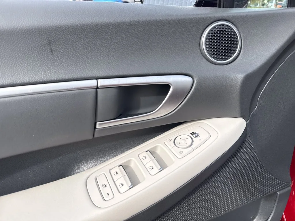 Certified Used 2025 Red Hyundai SEL image 19