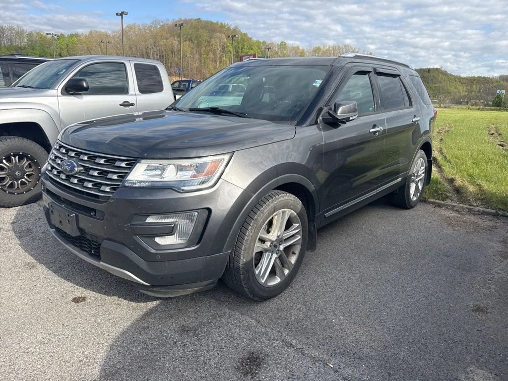 2017 Ford Explorer Limited 4WD's photo